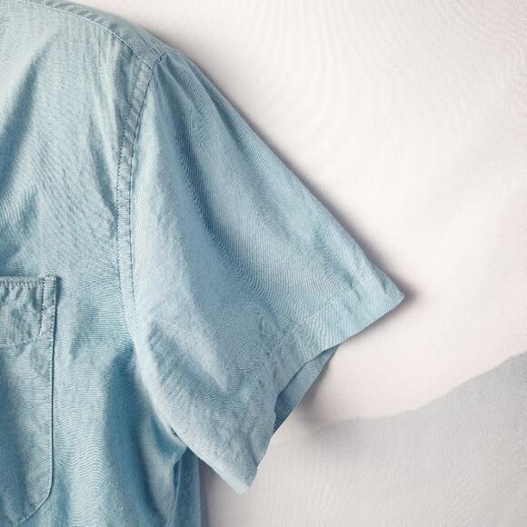 Tommy Hilfiger Custom Fit Baby Blue Button Down Shirt | Men's Large - Picture 4 of 11